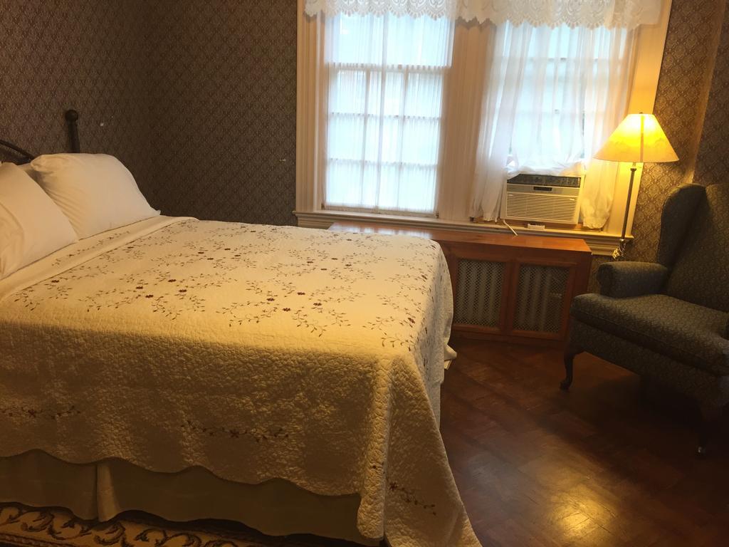 Red Lion Bed & Breakfast Экстерьер фото