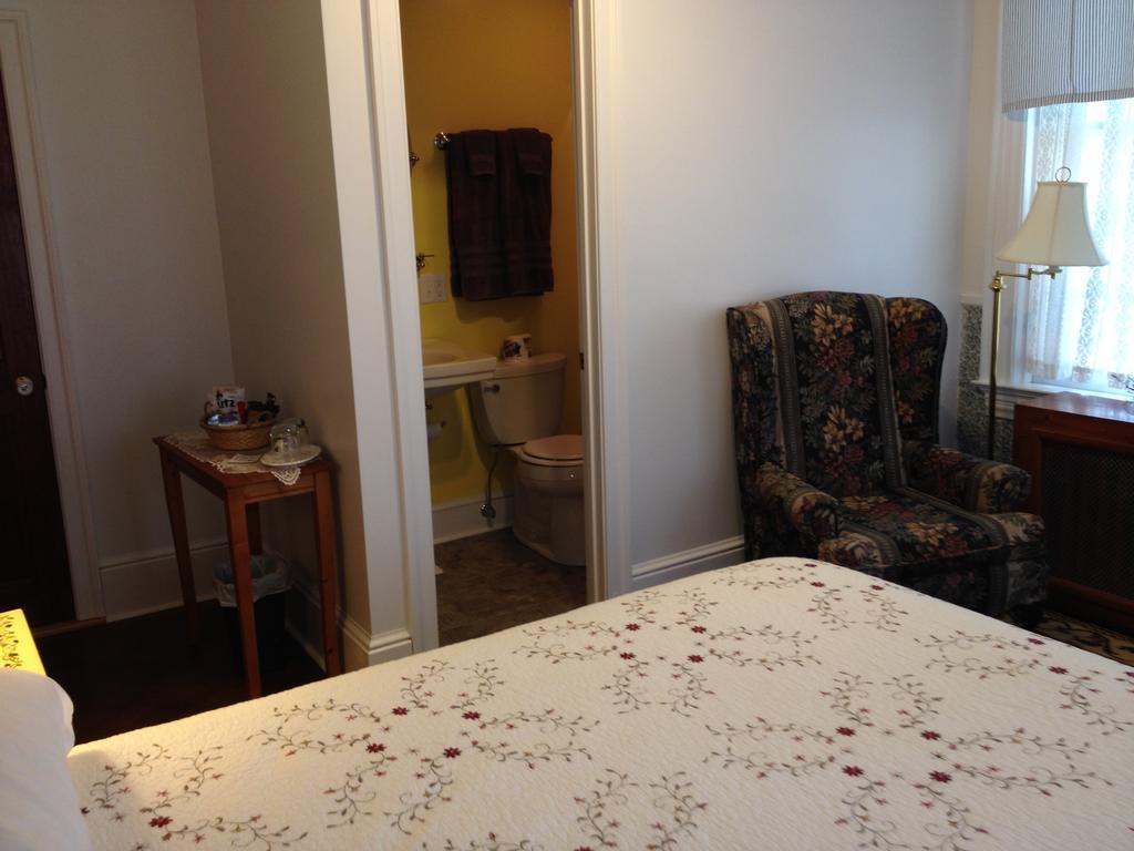 Red Lion Bed & Breakfast Экстерьер фото