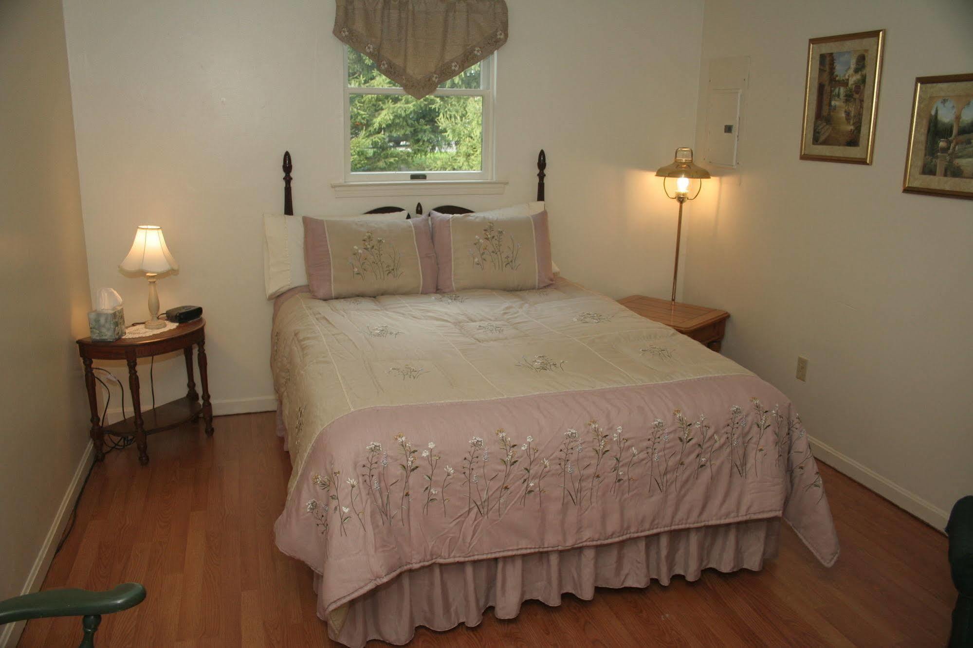 Red Lion Bed & Breakfast Экстерьер фото